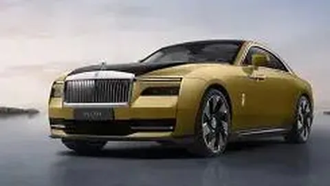 维尼修斯携手网球巨星科埃略同框，尽显运动风采多样性！